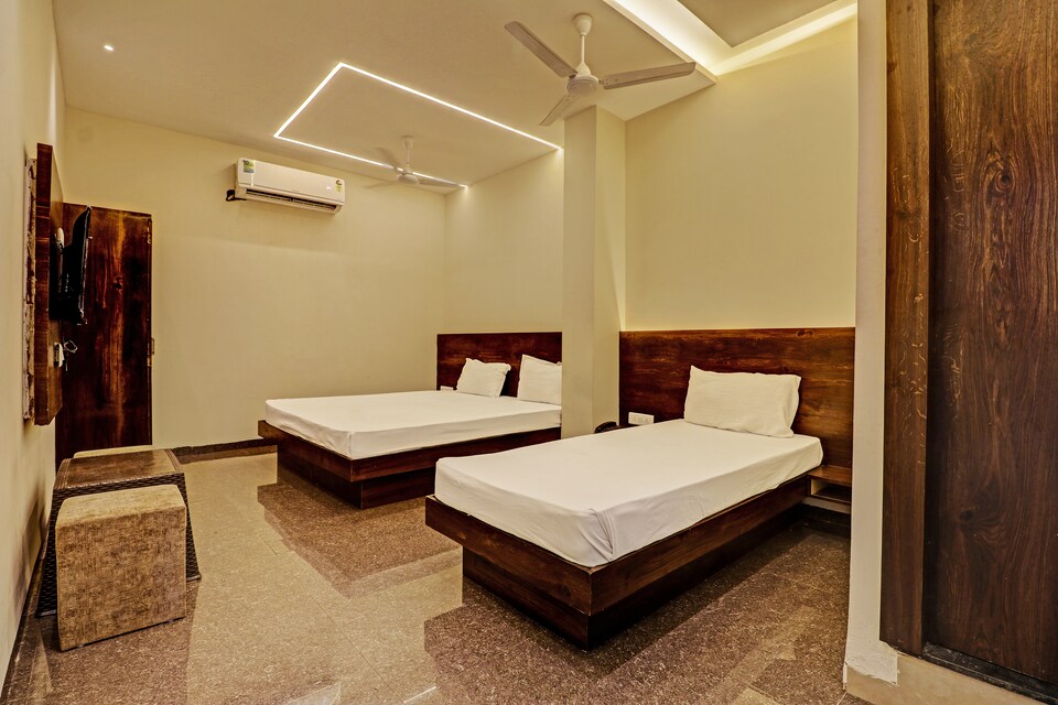 live on IND916, Vijay Nagar Indore, Indore