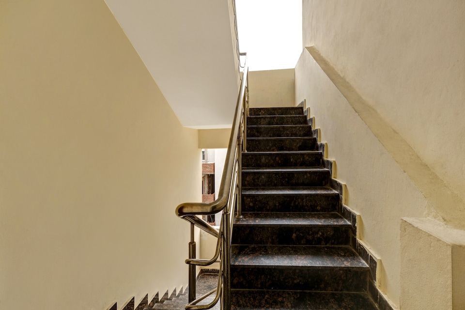Hotel O AYWA STAYINN, Kukatpally, Hyderabad