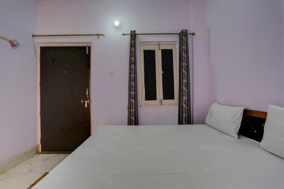 OYO Mid Town, Charkhi Dadri, Charkhi-Dadri