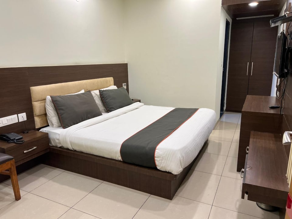 POP 81465J Hotel Mahima Palace, Jaipur Airport, Jaipur