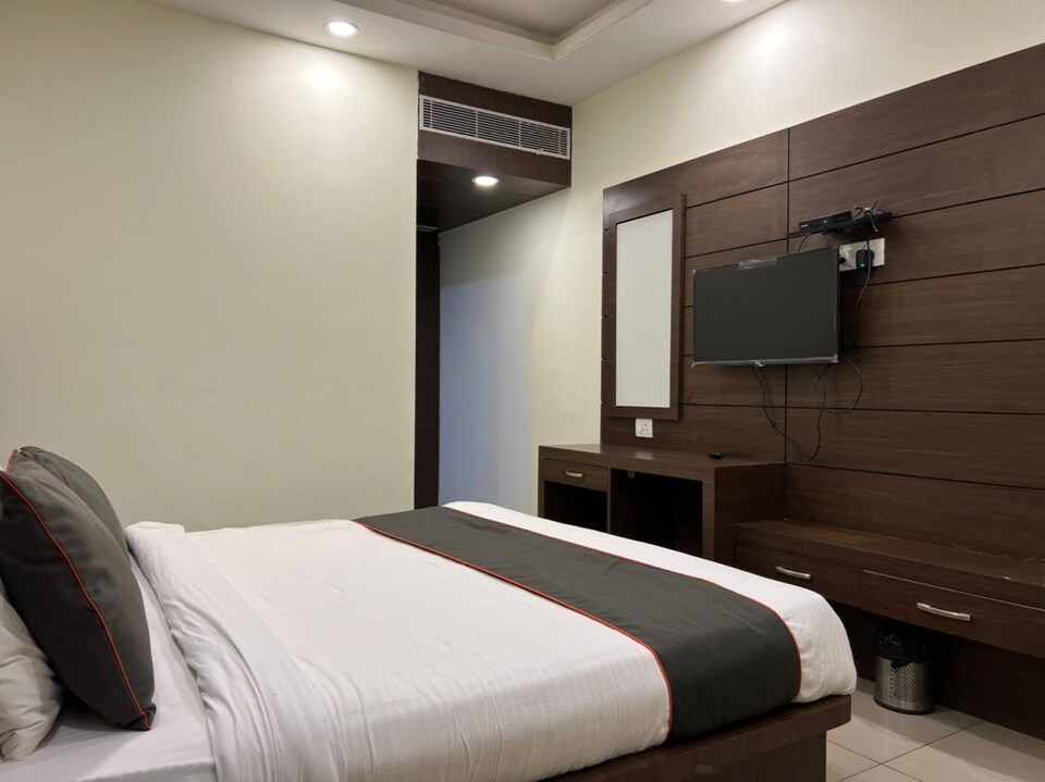 POP 81465J Hotel Mahima Palace, Jaipur Airport, Jaipur