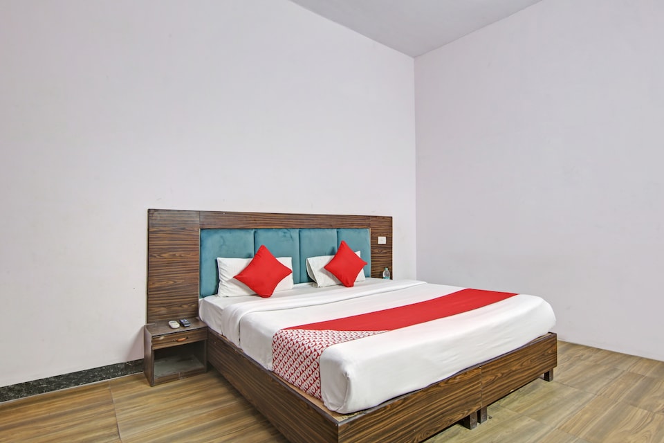 Hotel O Shubh Guest House, North Delhi, Delhi