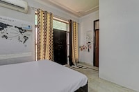 OYO Hotel Golden Night