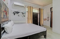 OYO Hotel Golden Night