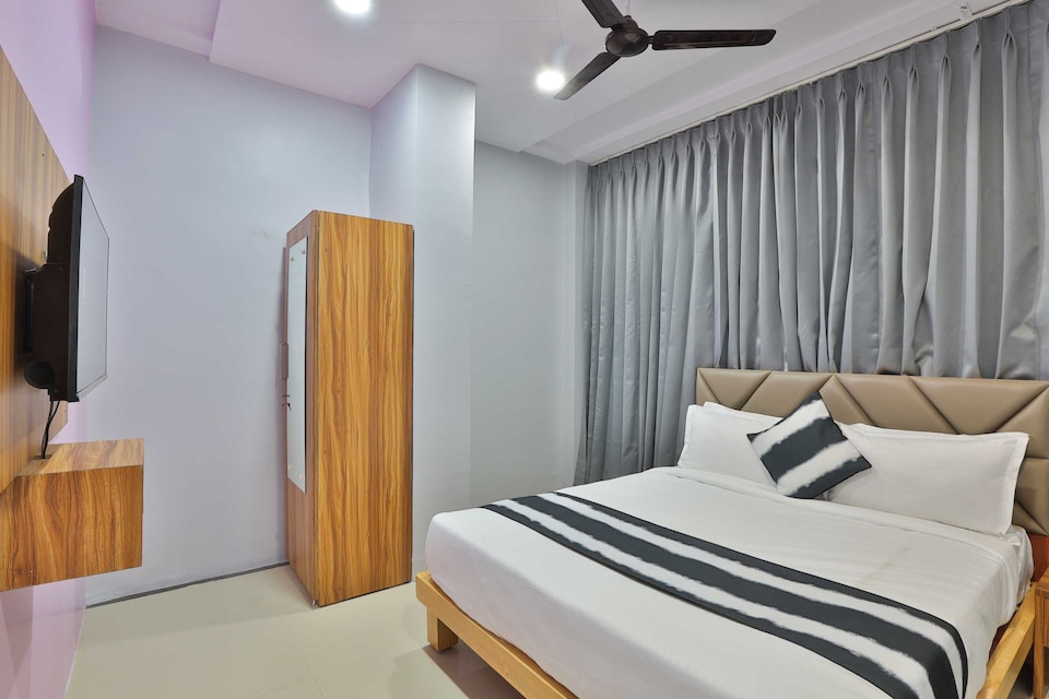 Hotel O Rivanta, Adajan, Surat