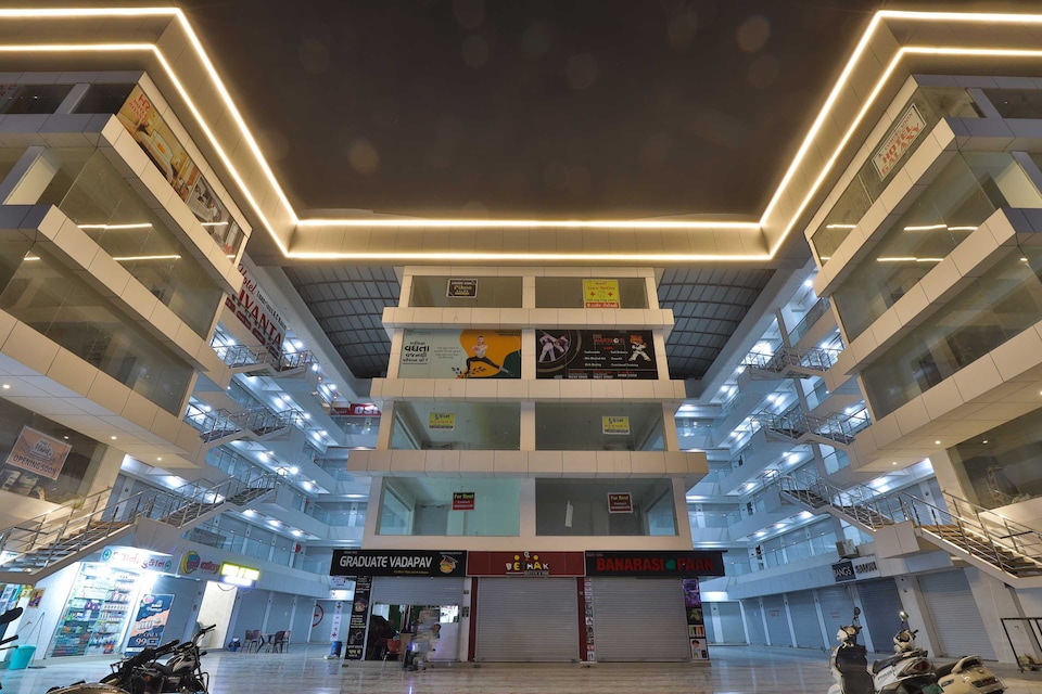 Hotel O Rivanta, Adajan, Surat