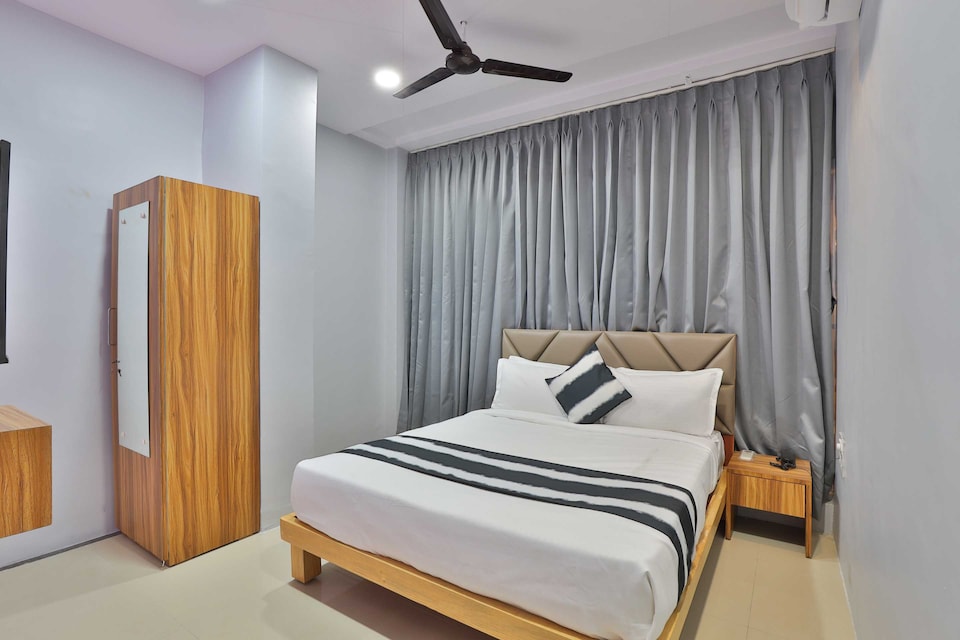 Hotel O Rivanta, Adajan, Surat