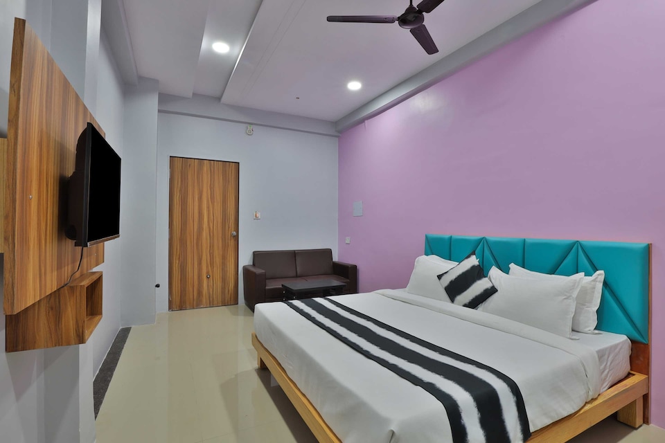 Hotel O Rivanta, Adajan, Surat