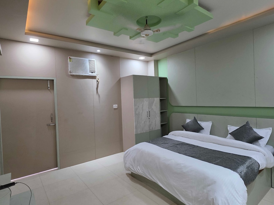 Hotel O Abhinandan & Party Lawn, IIT Kanpur, Kanpur