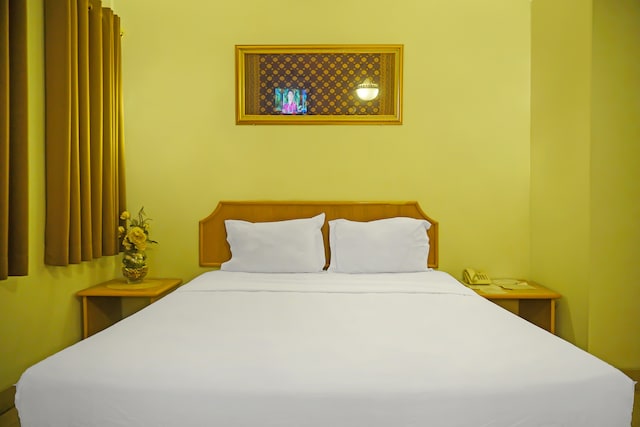 Collection O 92690 Hotel Limas