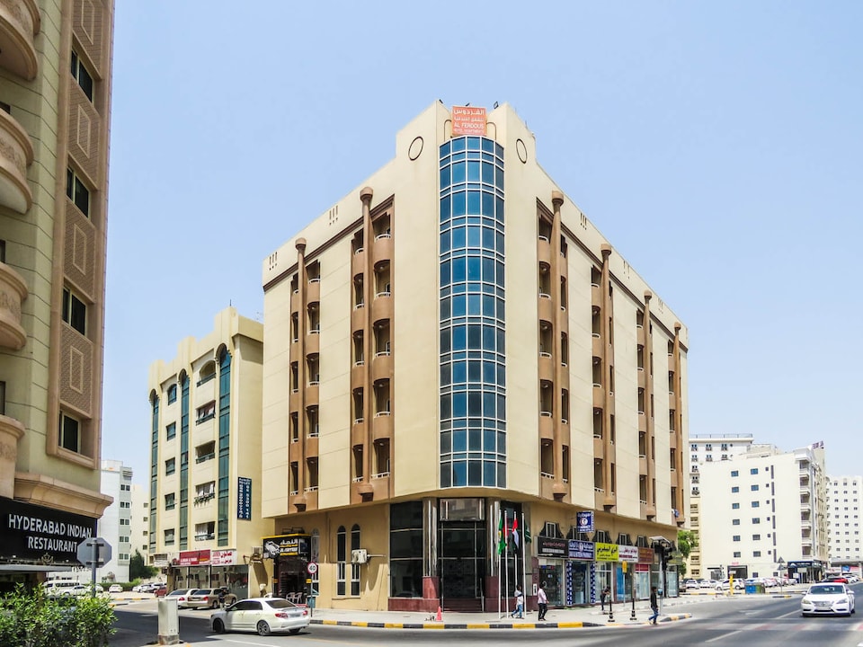 OYO 1067 Al Ferdous Hotel Apartment, Rolla Square Sharjah, Sharjah