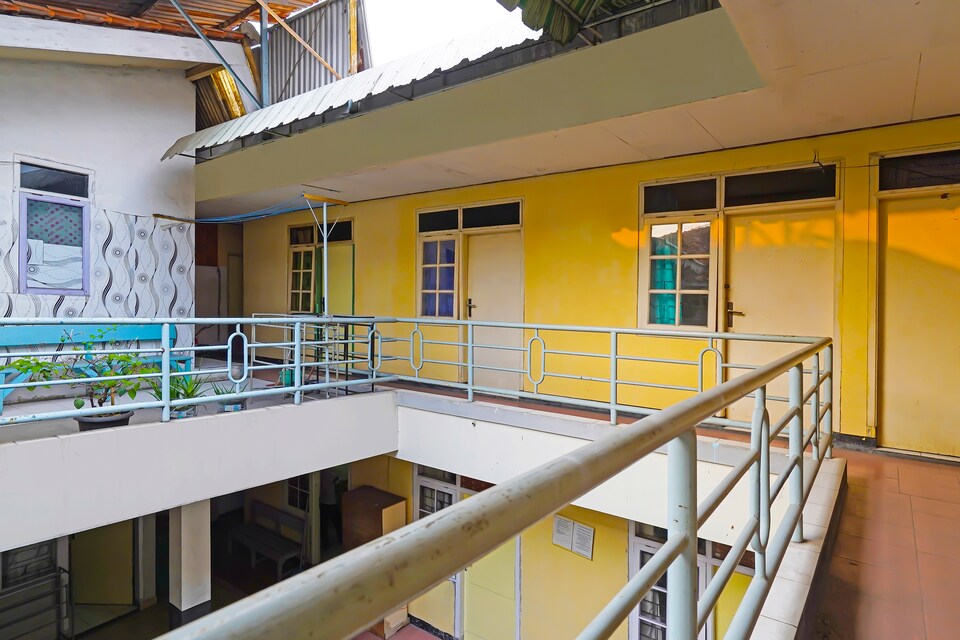 OYO Life 92694 Kost Nino, Setiabudi Bandung, Bandung