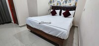 SPOT ON Hotel Ellora