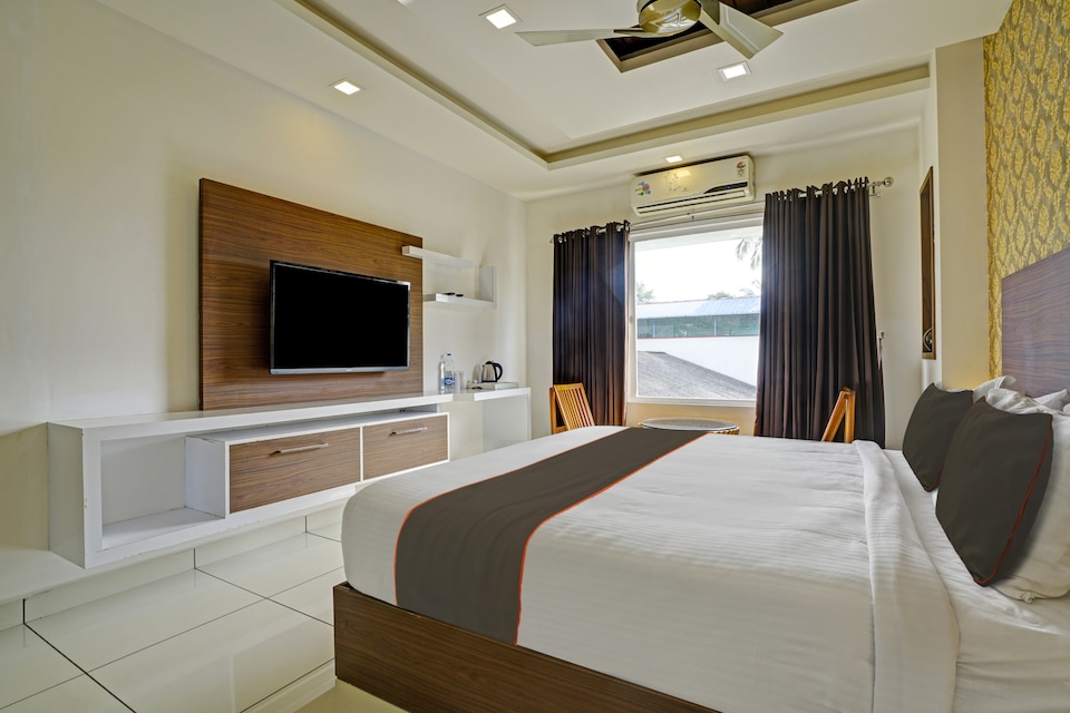 Collection O Aryaas Park, Kochi Fort, Kochi