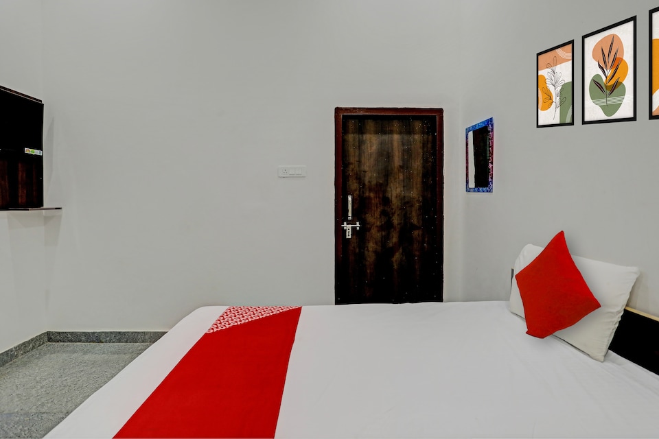 Hotel O The Crown Plaza, Bulandshahr, Bulandshahr