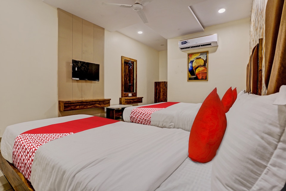 Hotel O RR, Alkapuri Vadodara, Vadodara