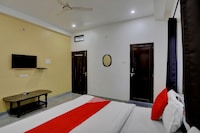 OYO Flagship Hotel Madrona Asshi Ghat