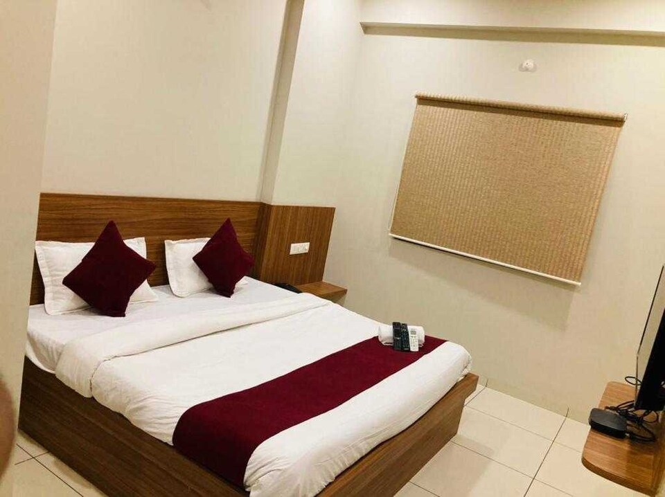 OYO Flagship Hotel Alpine, Vijay Nagar Indore, Indore