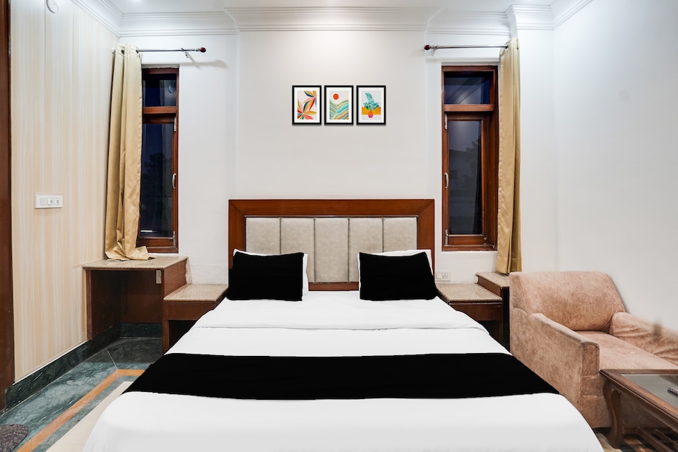 Super Townhouse Selaqui Chakrata Road, Chakrata Road Dehradun, Dehradun