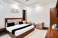 Super Townhouse Selaqui Chakrata Road