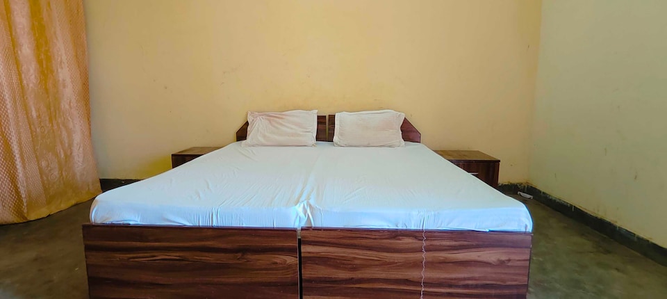 SPOT ON 814860 Hotel R, Charbagh Lucknow, Lucknow