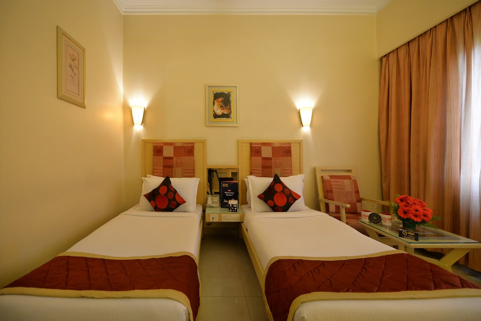 OYO Hotel Nkm's Grand Near Birla Mandir, Banjara Hills, Hyderabad