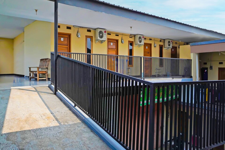 OYO 92704 Pondok Bunga Lily, Kabupaten Karawang, Kabupaten Karawang