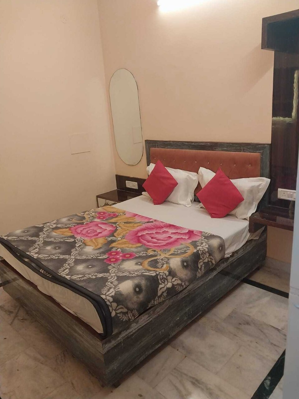 POP 81490E Hotel City Suites , Paharganj Delhi, Delhi