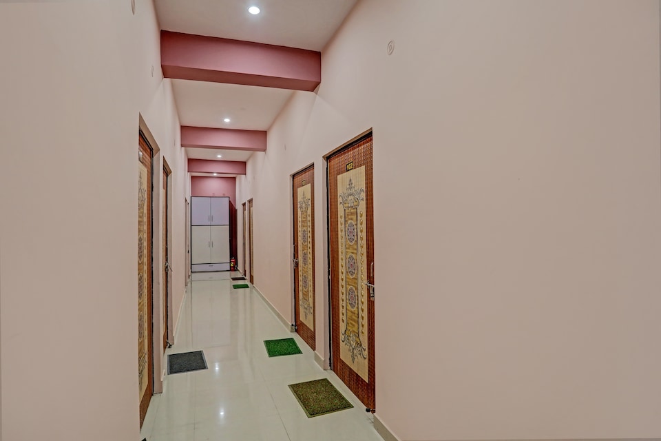 Hotel O Flagship KB Palace, Faizabad Road, Lucknow