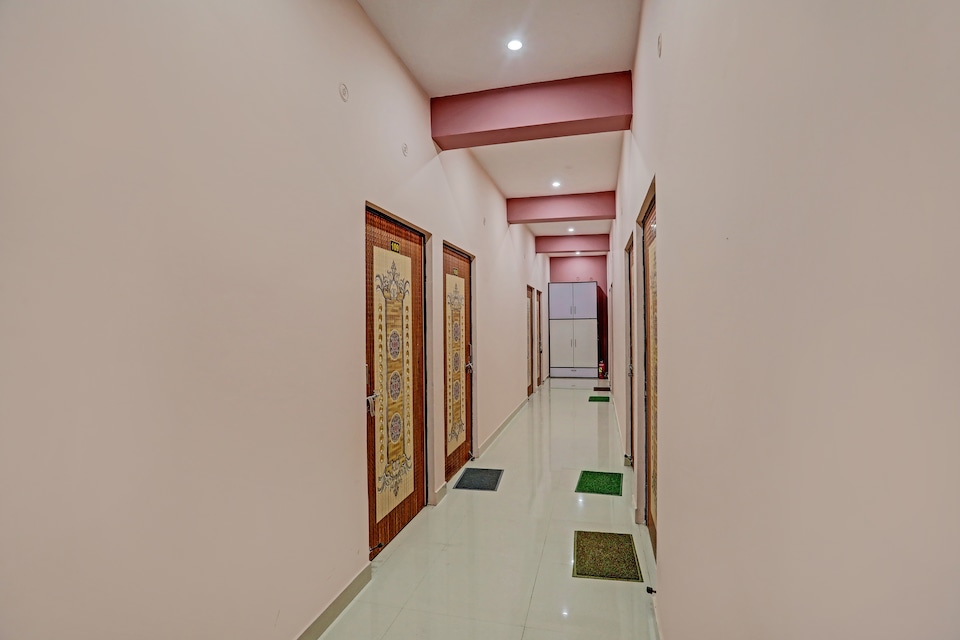 Hotel O Flagship KB Palace, Faizabad Road, Lucknow