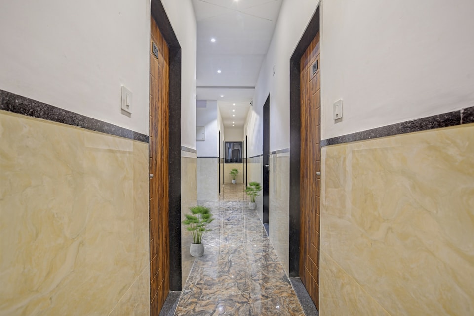 POP 81497A Hotel Plum Inn, Vijay Nagar Indore, इंदौर