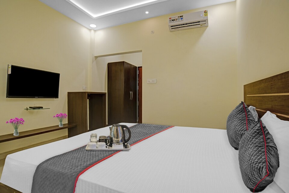 POP 81497A Hotel Plum Inn, Vijay Nagar Indore, इंदौर