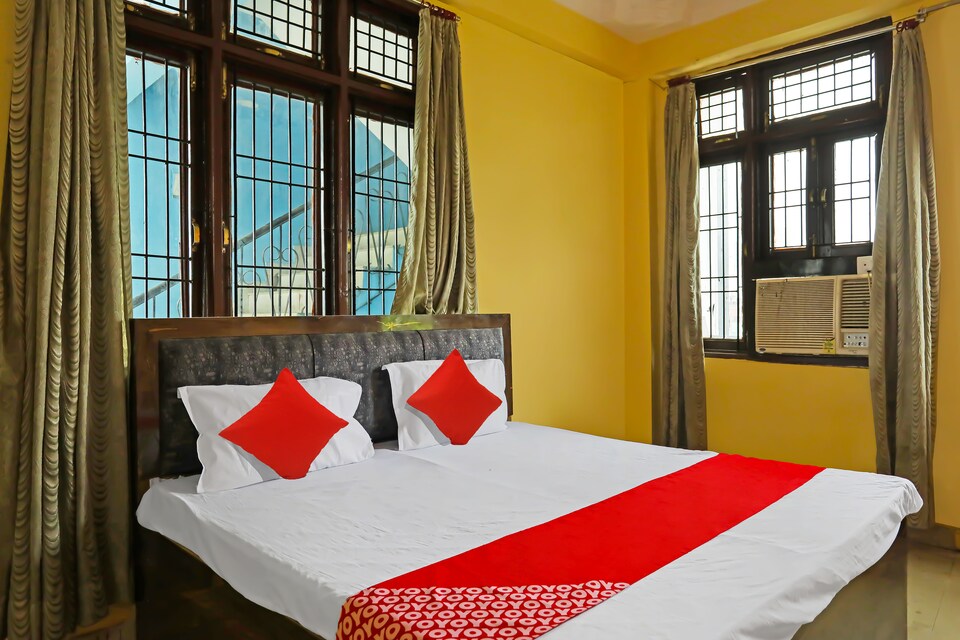 OYO Flagship Hotel Sarita Palace, IIT Kanpur, Kanpur