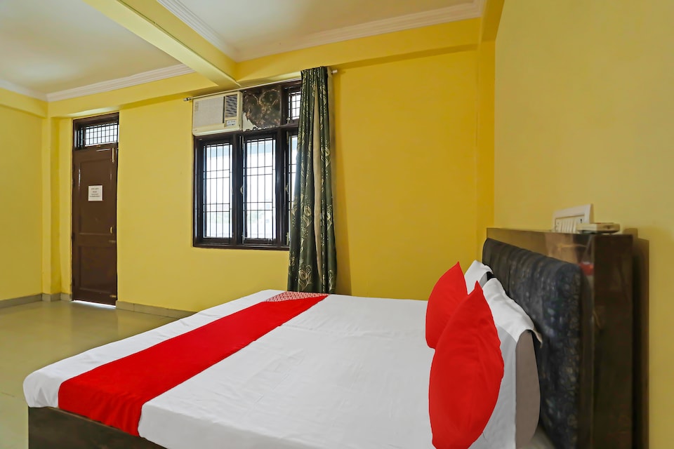 OYO Flagship Hotel Sarita Palace, IIT Kanpur, Kanpur