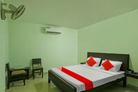 OYO Flagship Hotel Cochin Paradise