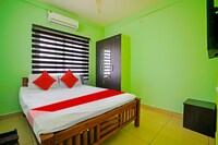 OYO Flagship Hotel Cochin Paradise
