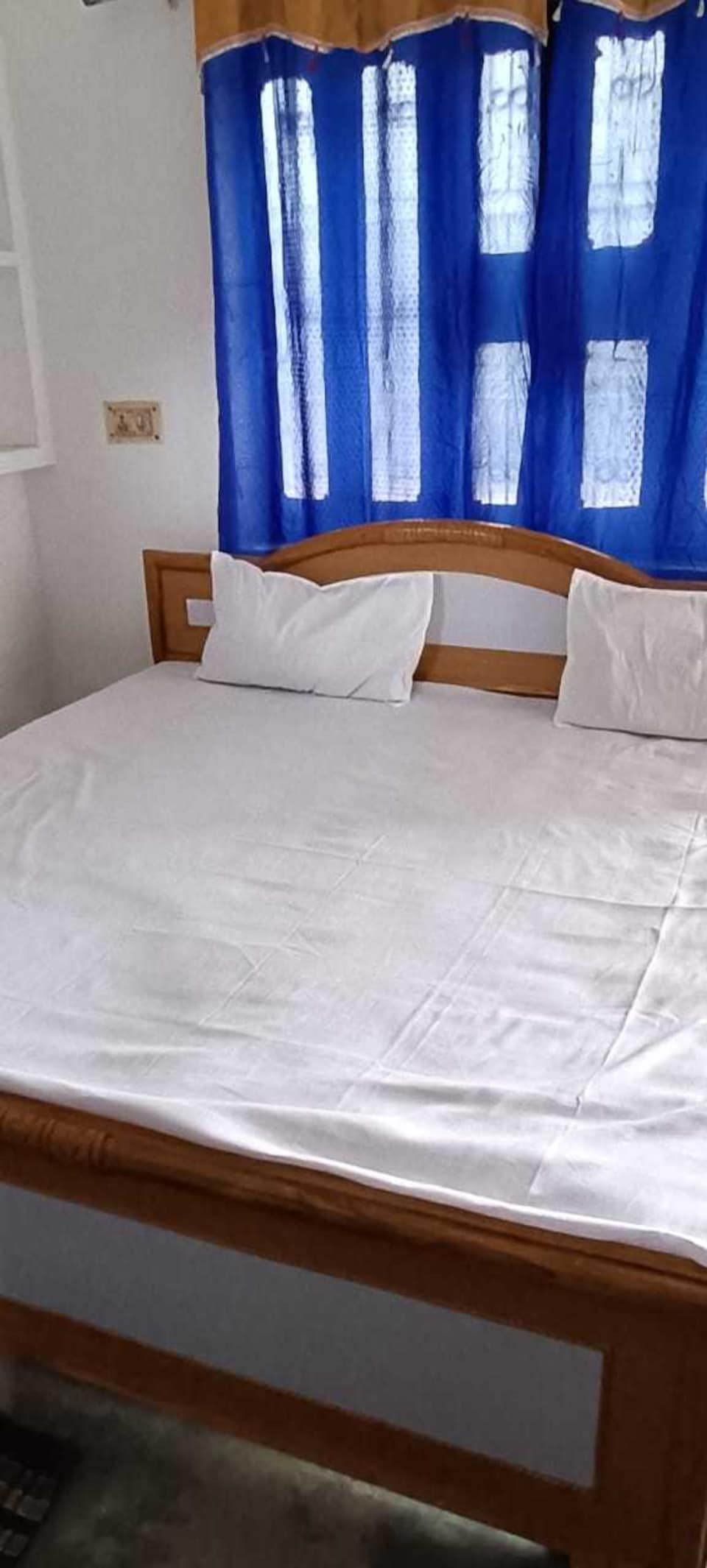 POP 81505F Hotel Surya Inn , Cantonment, Varanasi