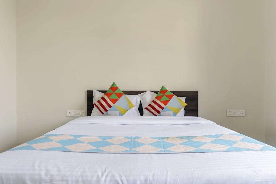 Hotel O Prime Ville, Akurdi Pune, Pune
