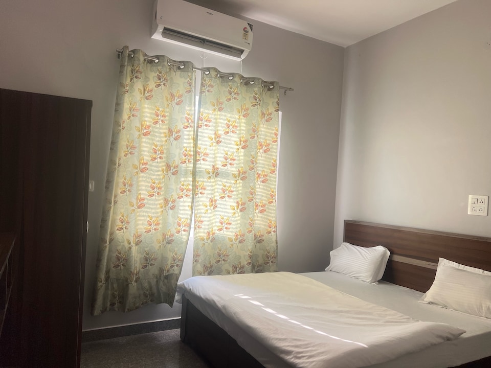 Hotel O by OYO The Glide Inn Hotel & Restaurant, Dharamshala, Dharamshala