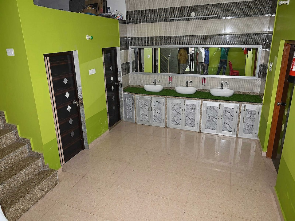 Hotel O The Glide Inn Hotel & Restaurant, Dharamshala, Dharamshala