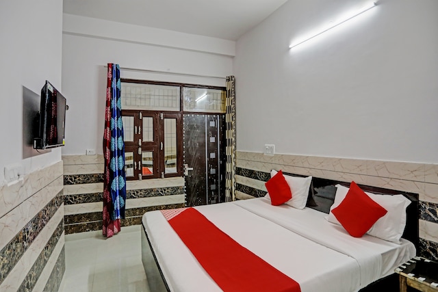 Hotel O The Royal stay