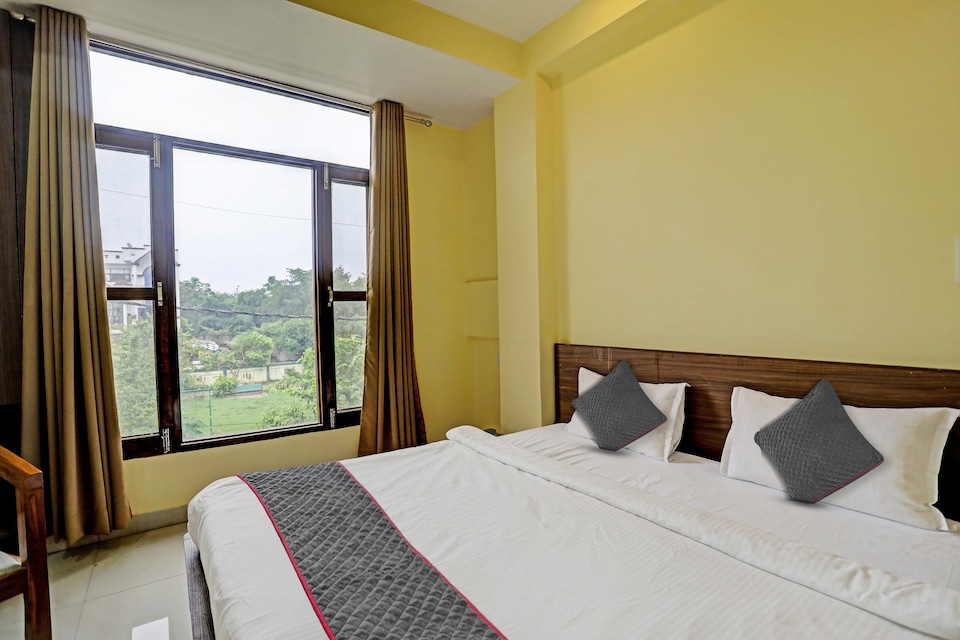 Townhouse Gomti Nagar Sector 1 Formerly Hotel Vistara, Gomti Nagar Lucknow, Lucknow