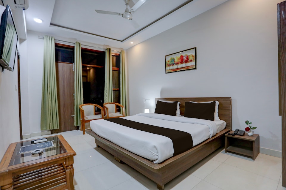 Super OYO Townhouse Gomti Nagar Sector 1 Formerly The Gahmar Inn, Gomti Nagar Lucknow, Lucknow