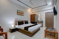 Super OYO Townhouse Gomti Nagar Sector 1 Formerly The Gahmar Inn