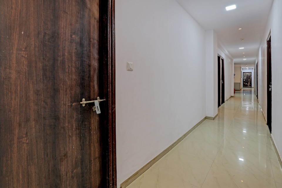 Hotel O Royal Inn, Ahmedabad Railway Station, Ahmedabad