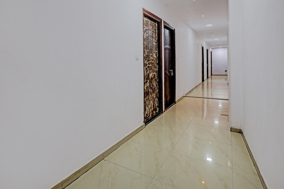 Hotel O Royal Inn, Ahmedabad Railway Station, Ahmedabad