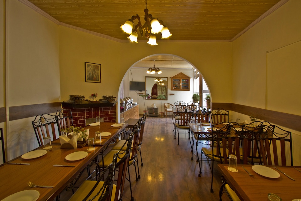 Collection O Shimla Near Forest Department, Chotta Shimla, Shimla