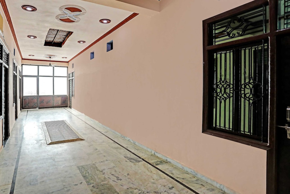 HOTEL O V.S  GALAXY , Barra Kanpur, Kanpur
