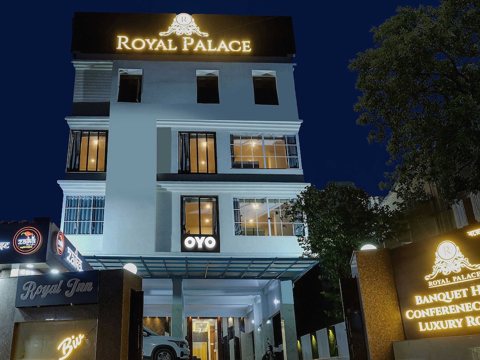 Townhouse Royal Inn, Uzan Bazar Guwahati, Guwahati