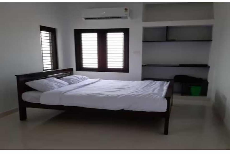 SPOT ON Sree Sailam Guest House, Central Chennai, Chennai